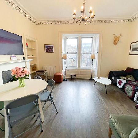 Open Plan 2 Bed Apt, Near Edinburgh Castle Exterior photo