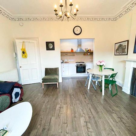 Open Plan 2 Bed Apt, Near Edinburgh Castle Exterior photo