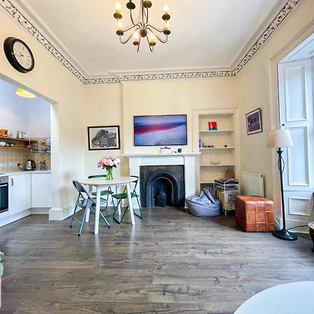 Open Plan 2 Bed Apt, Near Edinburgh Castle Exterior photo