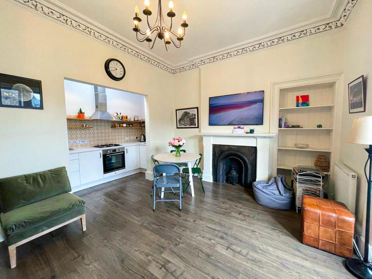 Open Plan 2 Bed Apt, Near Edinburgh Castle Apartment Exterior photo