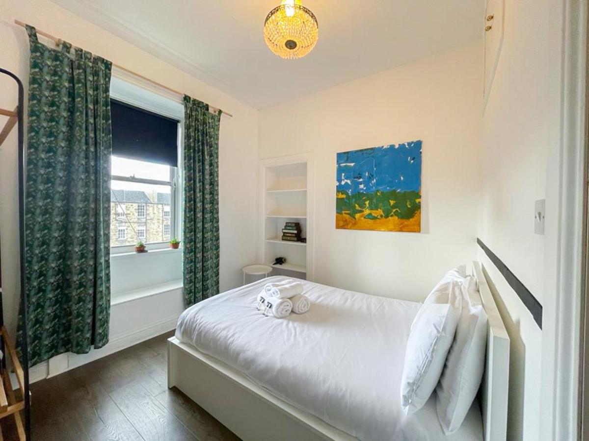 Open Plan 2 Bed Apt, Near Edinburgh Castle Exterior photo