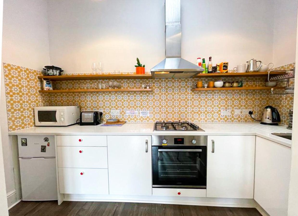 Open Plan 2 Bed Apt, Near Edinburgh Castle Exterior photo